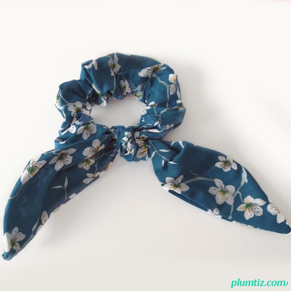 foulchie bleu fleurs blanches
